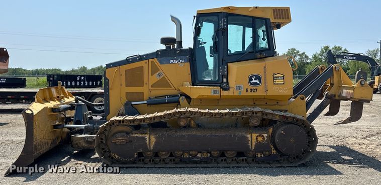 image for item EJ8890 2018 John Deere 850K WLT dozer