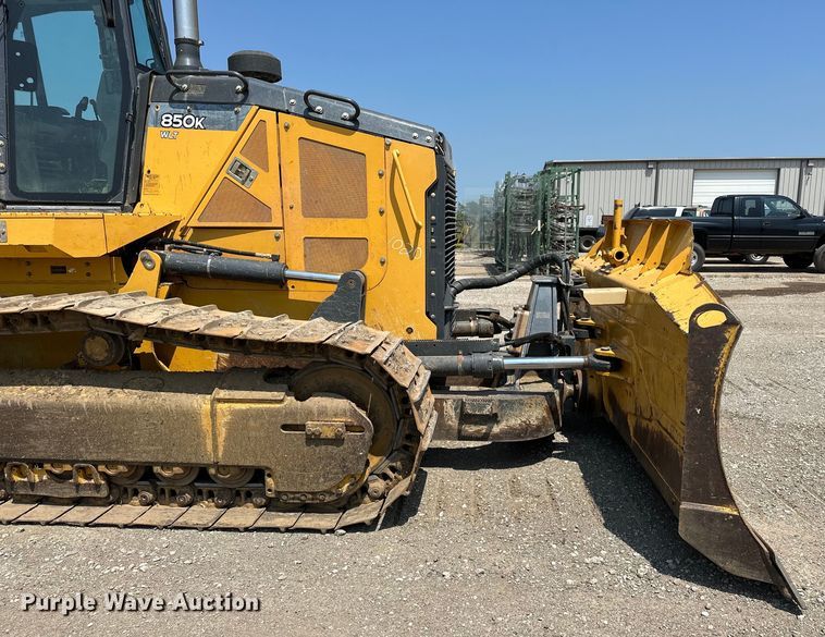 image for item EJ8890 2018 John Deere 850K WLT dozer