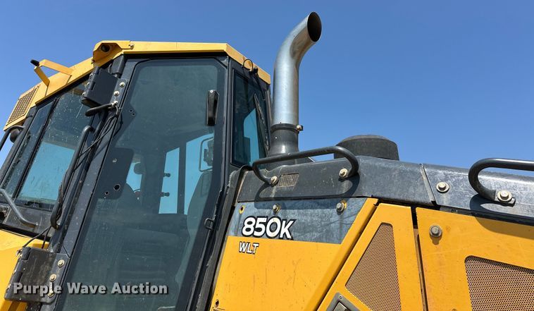 image for item EJ8890 2018 John Deere 850K WLT dozer