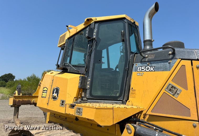 image for item EJ8890 2018 John Deere 850K WLT dozer