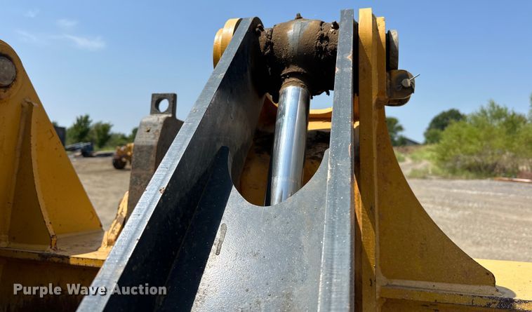 image for item EJ8890 2018 John Deere 850K WLT dozer