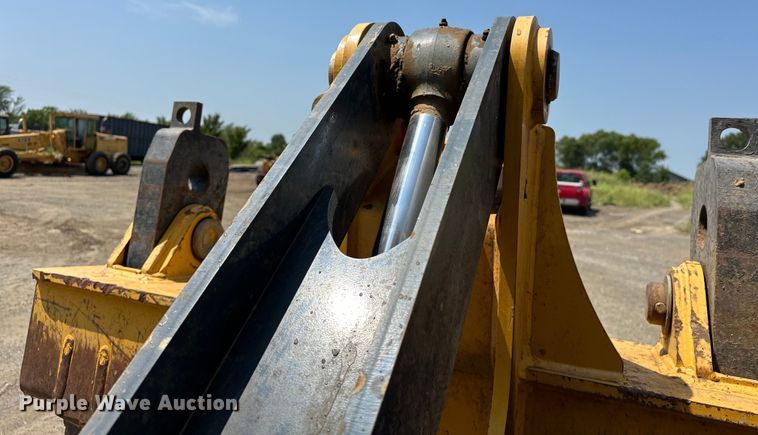 image for item EJ8890 2018 John Deere 850K WLT dozer