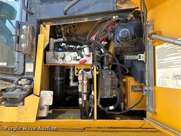 image for item EJ8890 2018 John Deere 850K WLT dozer