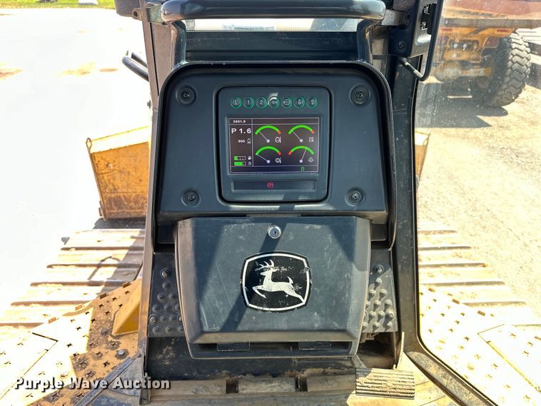 image for item EJ8890 2018 John Deere 850K WLT dozer