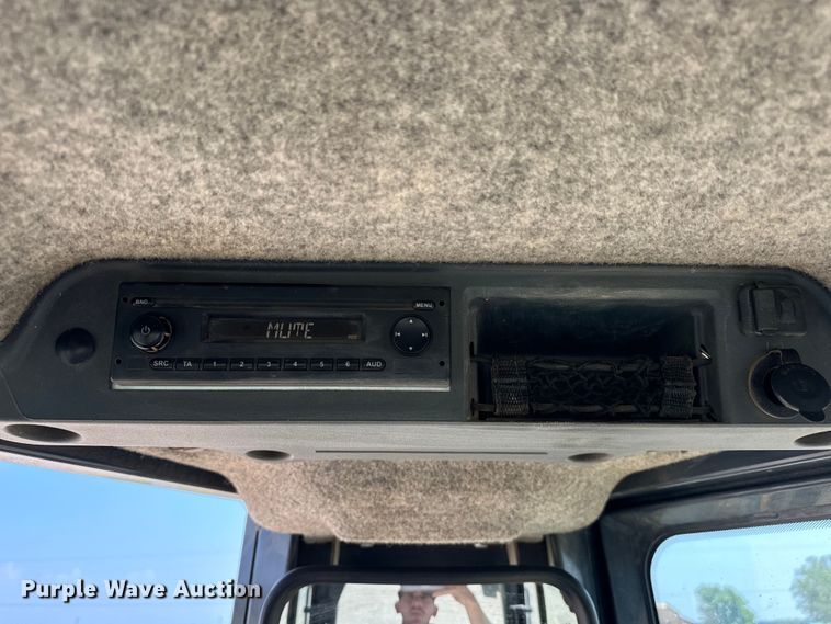 image for item EJ8890 2018 John Deere 850K WLT dozer