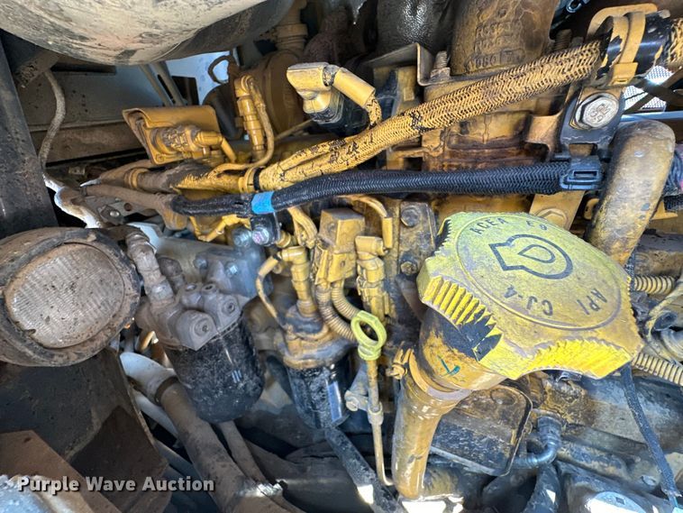 image for item EJ8890 2018 John Deere 850K WLT dozer