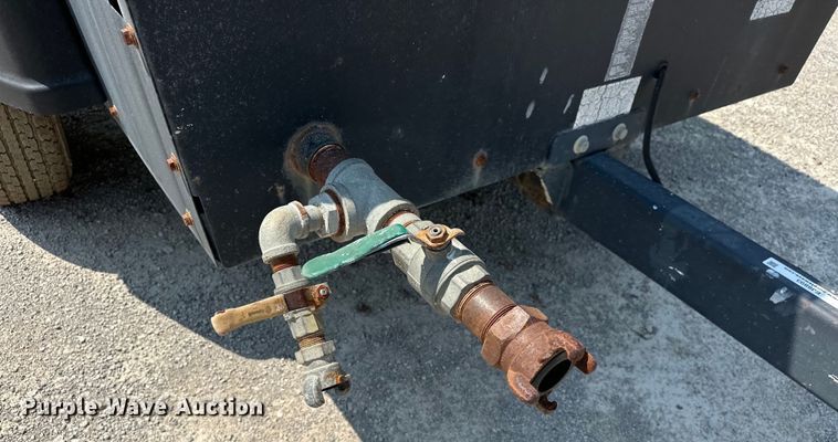 image for item EJ8893 Sullair  425 air compressor