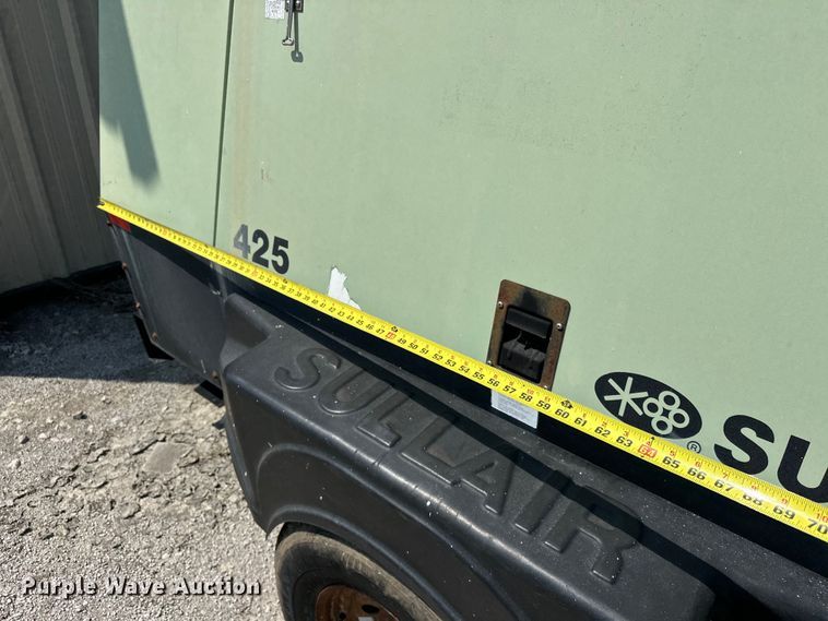 image for item EJ8893 Sullair  425 air compressor