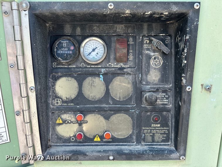 image for item EJ8893 Sullair  425 air compressor