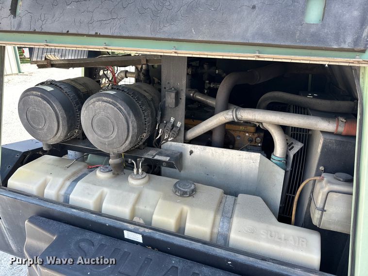 image for item EJ8893 Sullair  425 air compressor