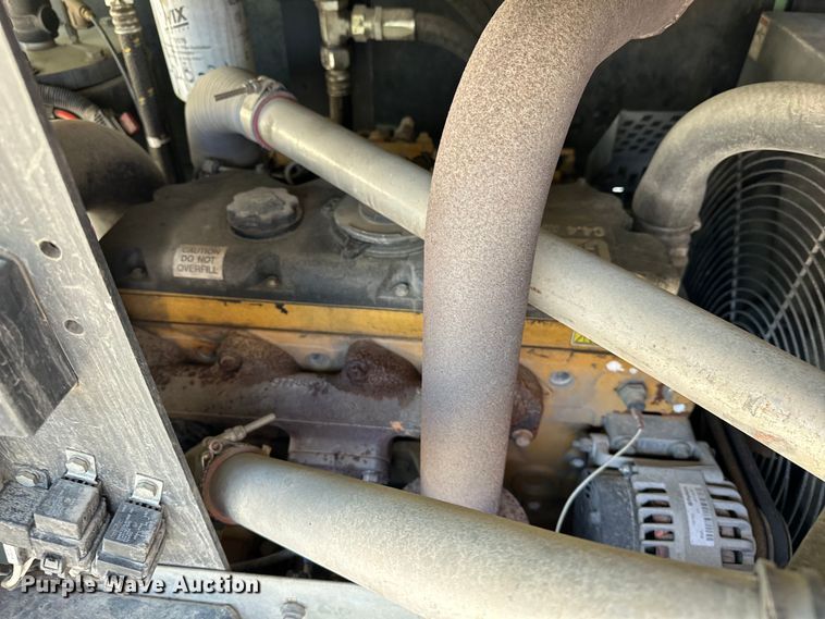 image for item EJ8893 Sullair  425 air compressor