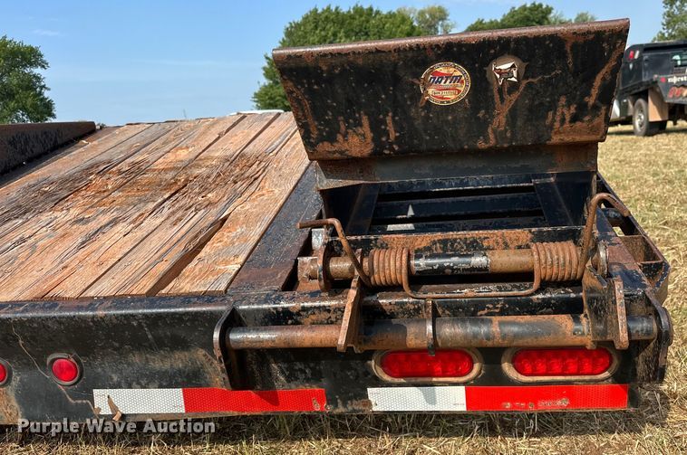 image for item EJ8897 2012 Big Tex 3XGN equipment trailer