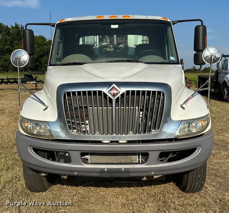 image for item EJ8906 2012 International  4300 street sweeper truck