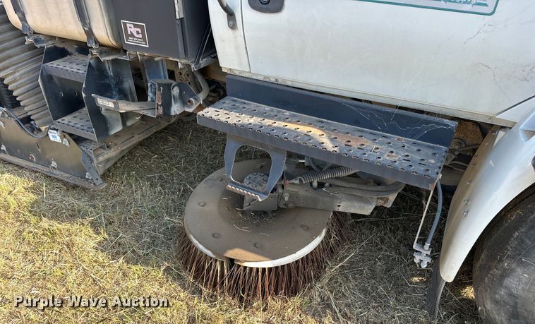 image for item EJ8906 2012 International  4300 street sweeper truck