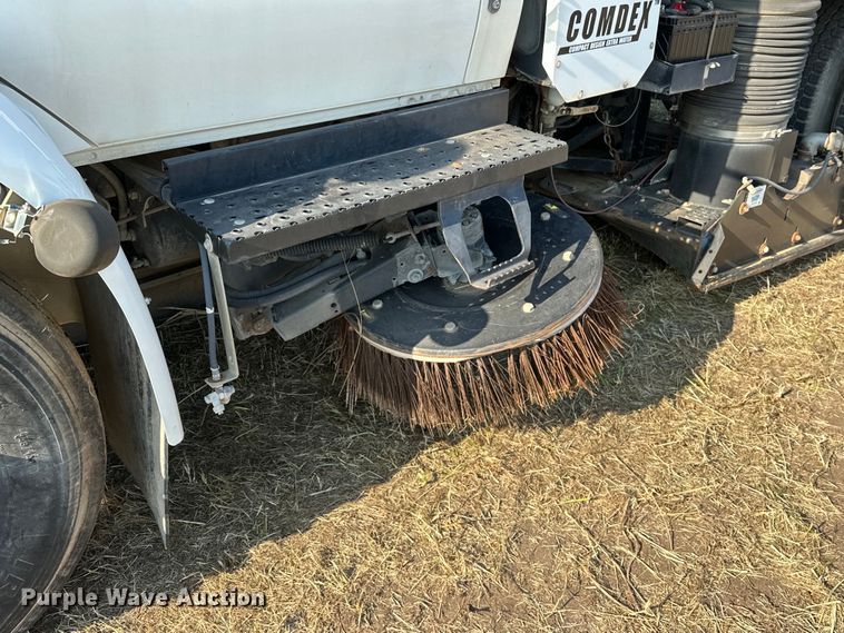 image for item EJ8906 2012 International  4300 street sweeper truck