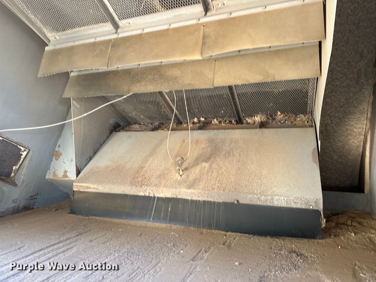 image for item EJ8906 2012 International  4300 street sweeper truck