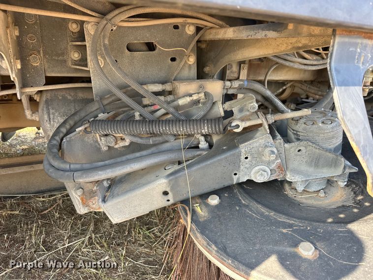 image for item EJ8906 2012 International  4300 street sweeper truck