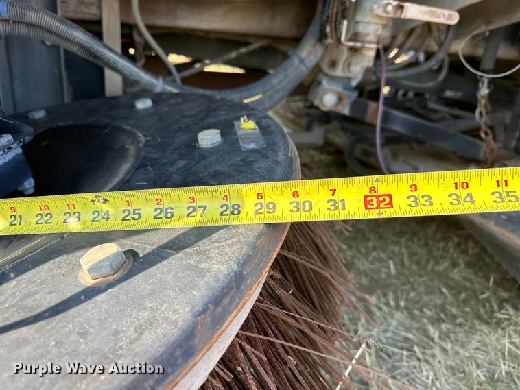 image for item EJ8906 2012 International  4300 street sweeper truck