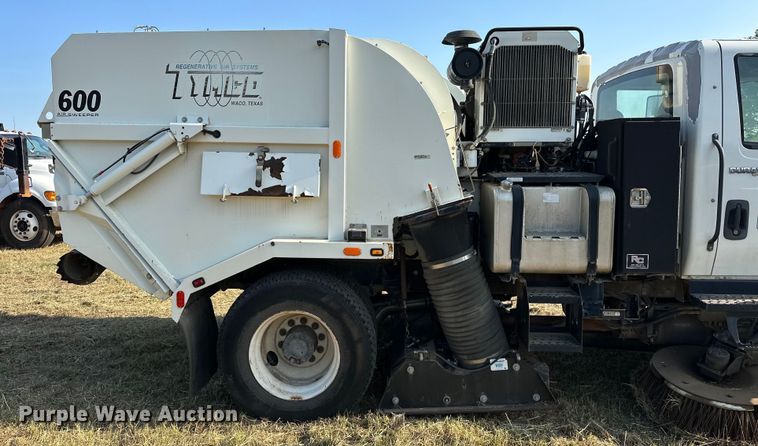 image for item EJ8906 2012 International  4300 street sweeper truck