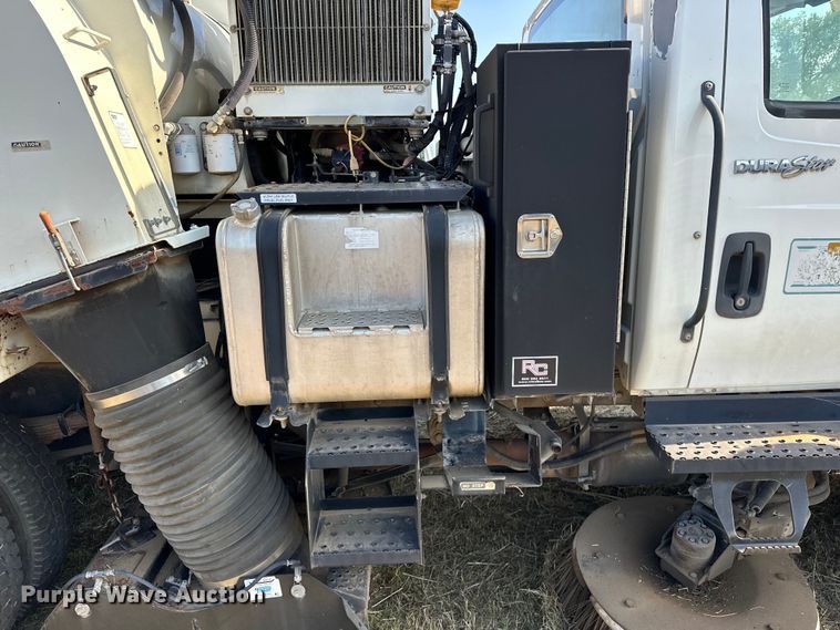 image for item EJ8906 2012 International  4300 street sweeper truck