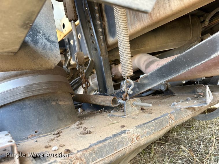 image for item EJ8906 2012 International  4300 street sweeper truck