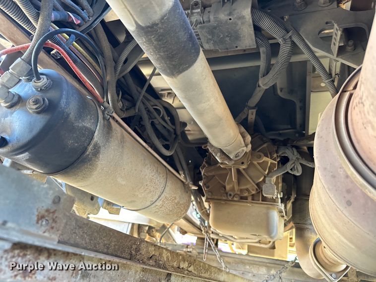 image for item EJ8906 2012 International  4300 street sweeper truck