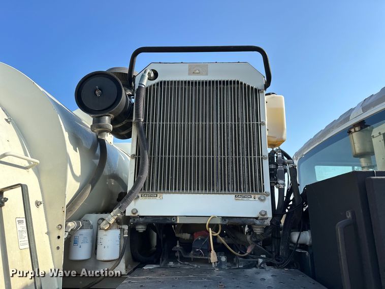 image for item EJ8906 2012 International  4300 street sweeper truck