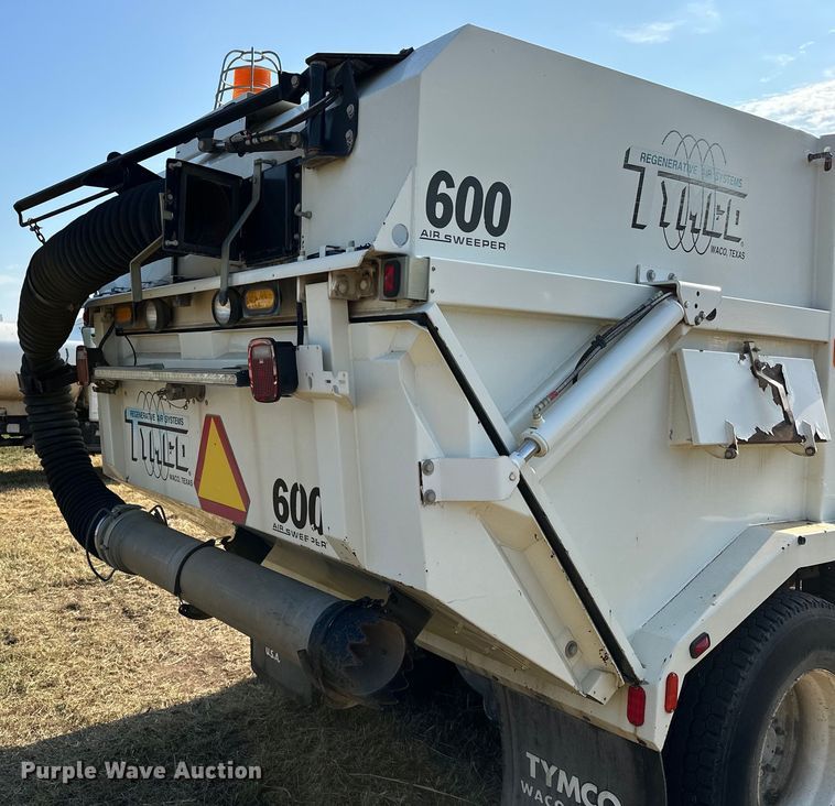 image for item EJ8906 2012 International  4300 street sweeper truck