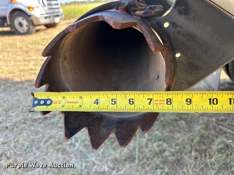 image for item EJ8906 2012 International  4300 street sweeper truck