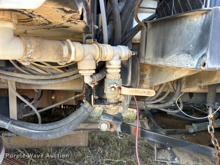 image for item EJ8906 2012 International  4300 street sweeper truck