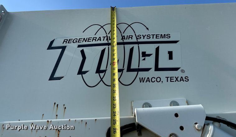 image for item EJ8906 2012 International  4300 street sweeper truck