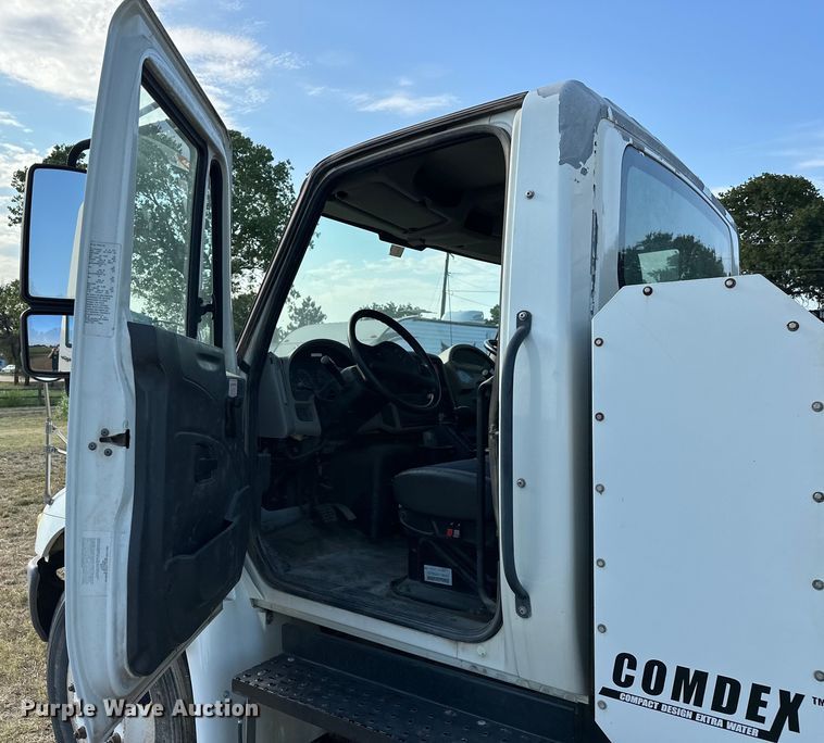 image for item EJ8906 2012 International  4300 street sweeper truck