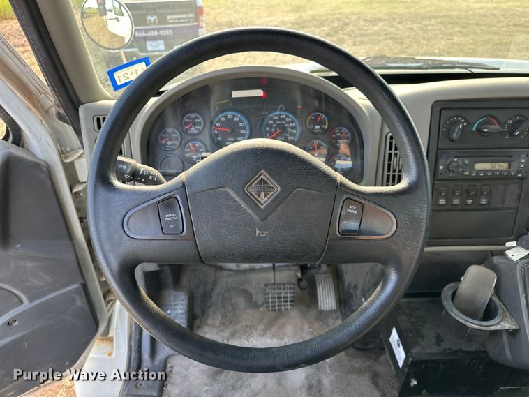 image for item EJ8906 2012 International  4300 street sweeper truck