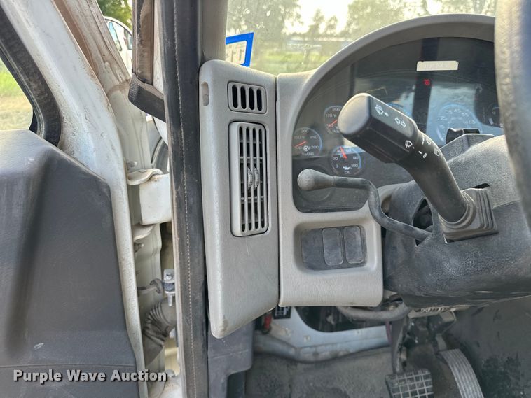 image for item EJ8906 2012 International  4300 street sweeper truck