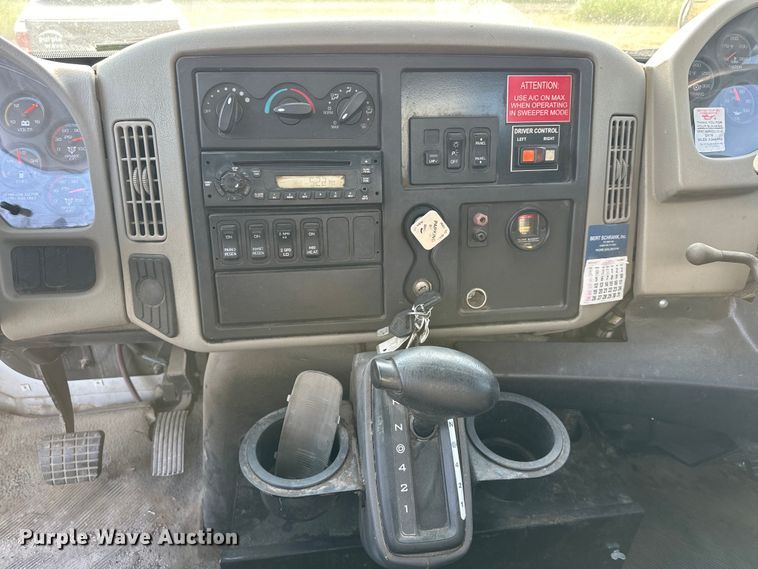 image for item EJ8906 2012 International  4300 street sweeper truck