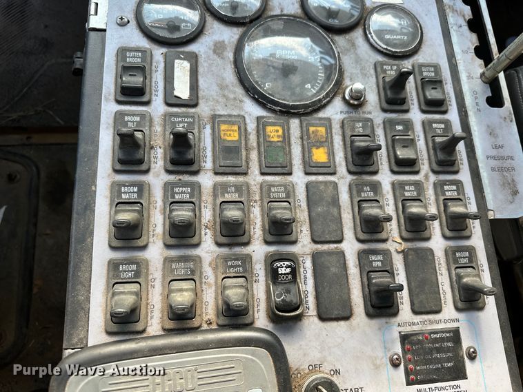 image for item EJ8906 2012 International  4300 street sweeper truck