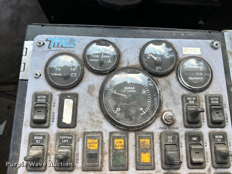 image for item EJ8906 2012 International  4300 street sweeper truck