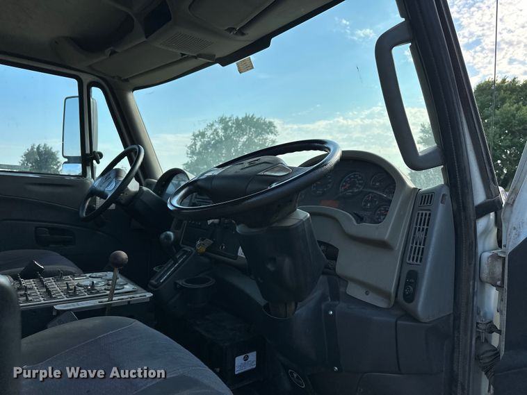 image for item EJ8906 2012 International  4300 street sweeper truck