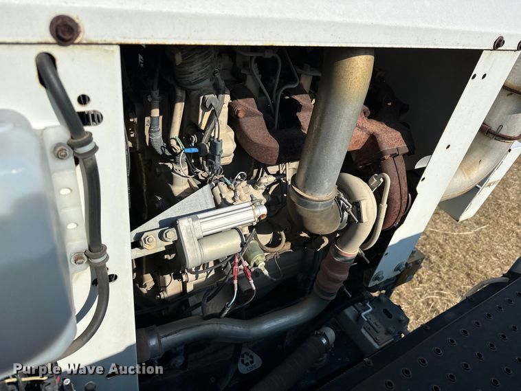 image for item EJ8906 2012 International  4300 street sweeper truck