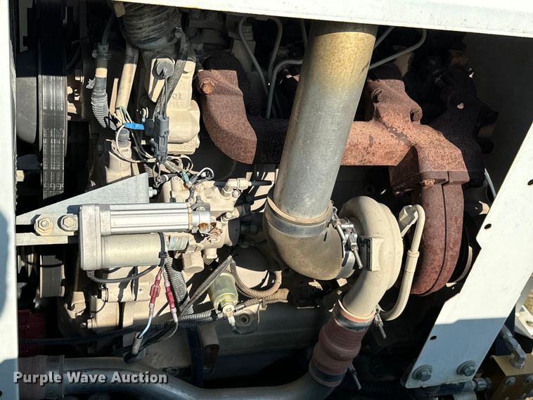 image for item EJ8906 2012 International  4300 street sweeper truck