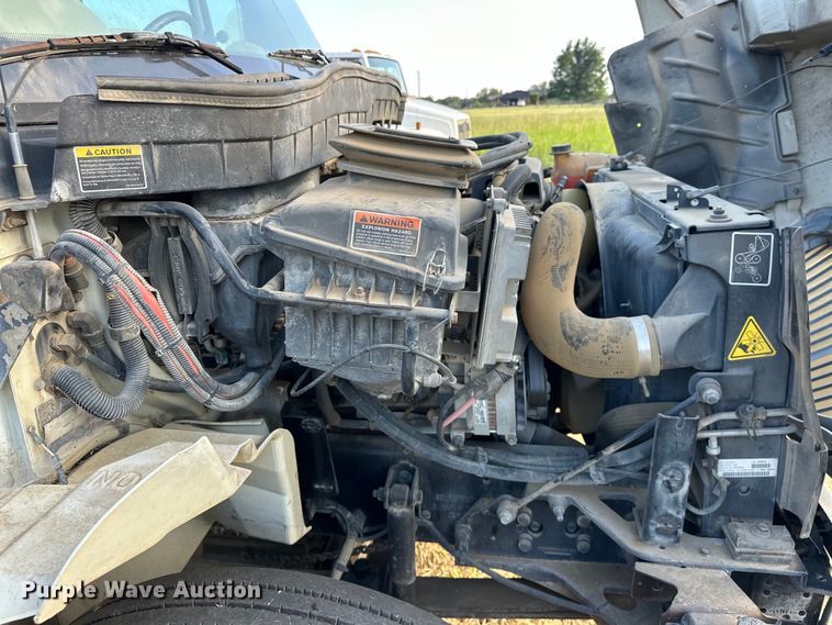 image for item EJ8906 2012 International  4300 street sweeper truck