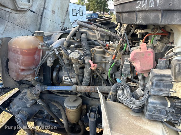 image for item EJ8906 2012 International  4300 street sweeper truck