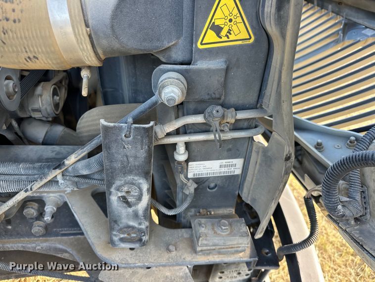 image for item EJ8906 2012 International  4300 street sweeper truck