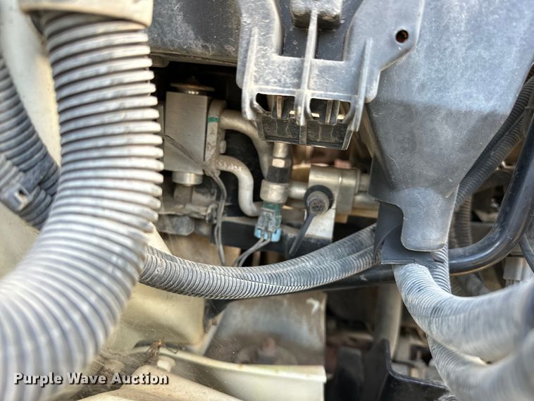 image for item EJ8906 2012 International  4300 street sweeper truck