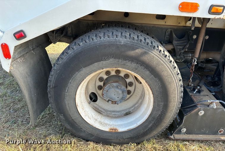 image for item EJ8906 2012 International  4300 street sweeper truck