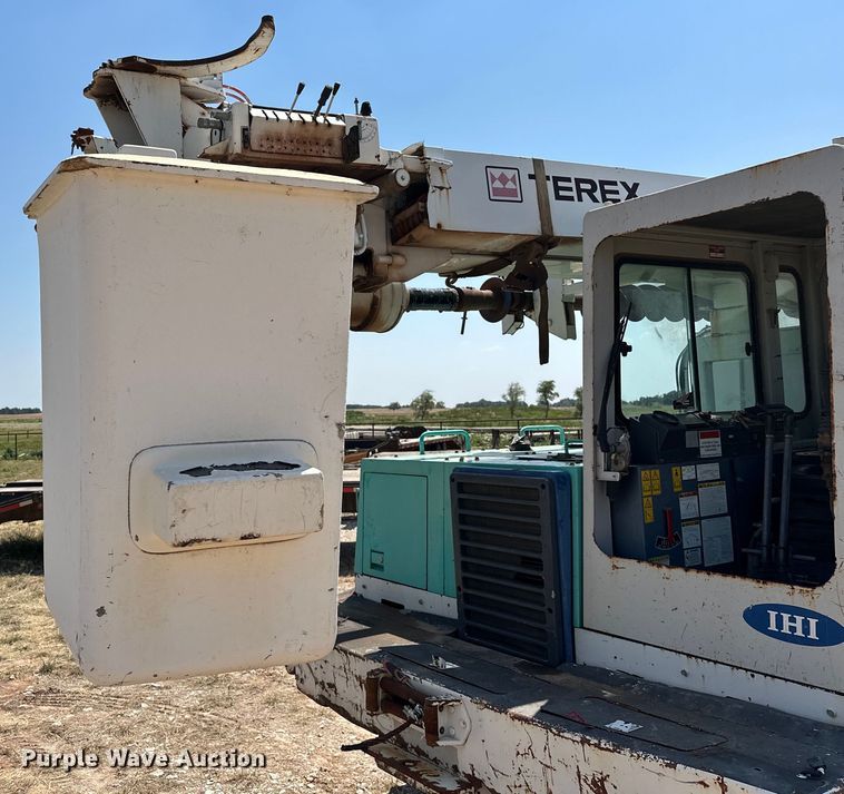 image for item EJ8914 IHI IC50 track carrier with digger derrick 