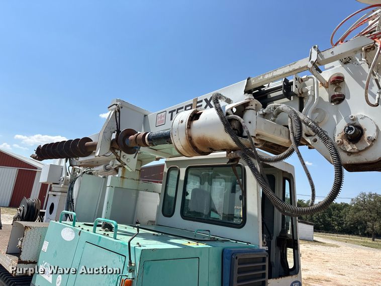 image for item EJ8914 IHI IC50 track carrier with digger derrick 