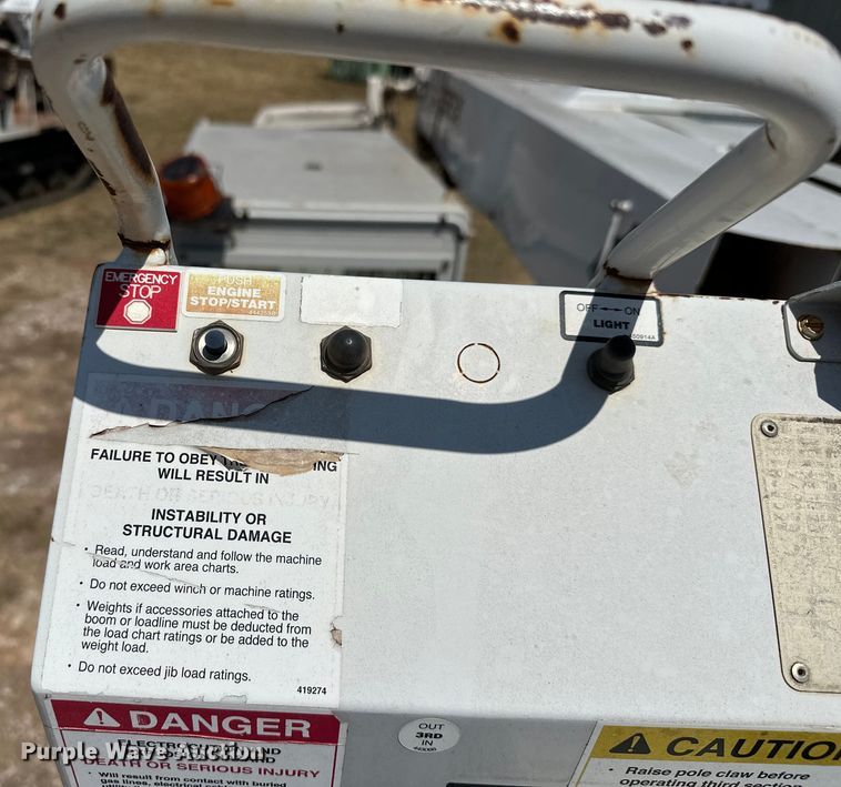 image for item EJ8914 IHI IC50 track carrier with digger derrick 