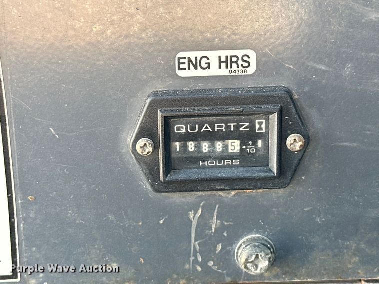 image for item EJ8914 IHI IC50 track carrier with digger derrick 