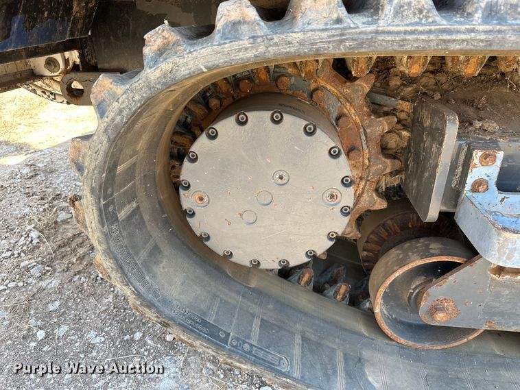 image for item EJ8914 IHI IC50 track carrier with digger derrick 